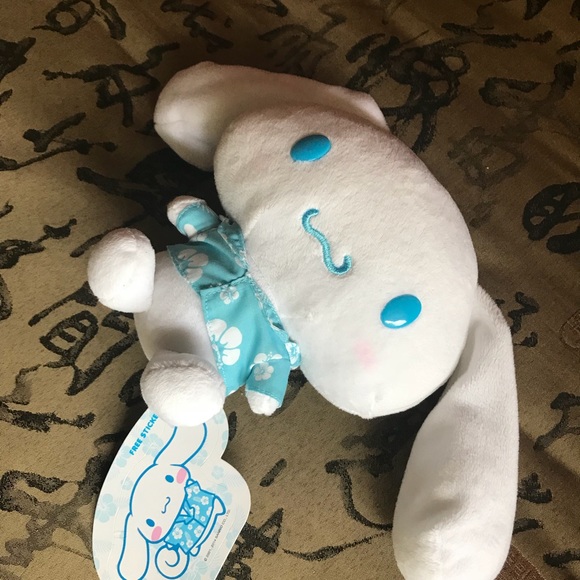 cinnamon roll stuffed animal